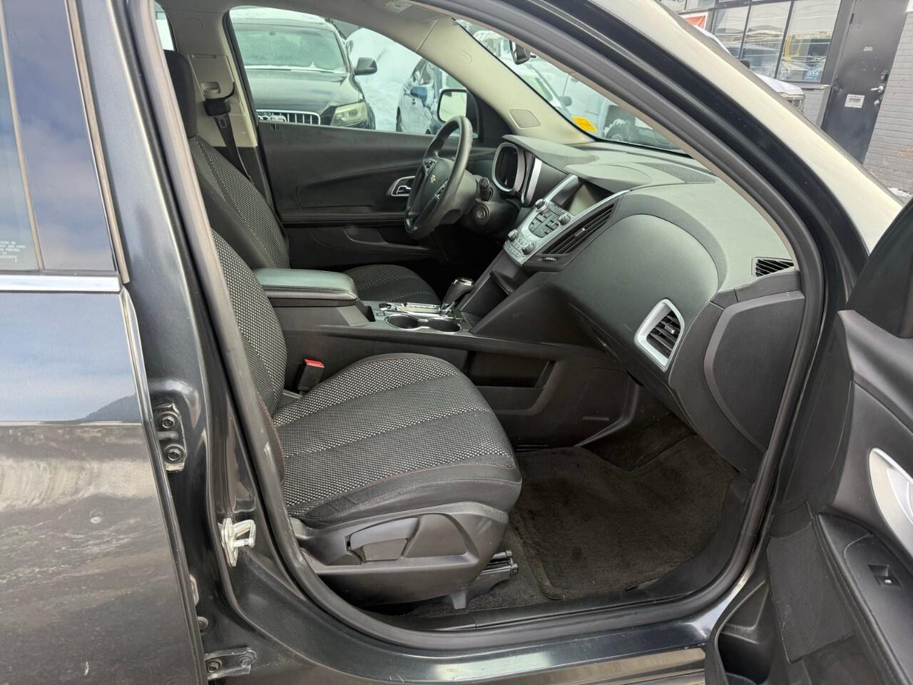 2017 Chevrolet Equinox FWD 4dr LS w/1LS 2017 Chevy equinox only 108K Photo