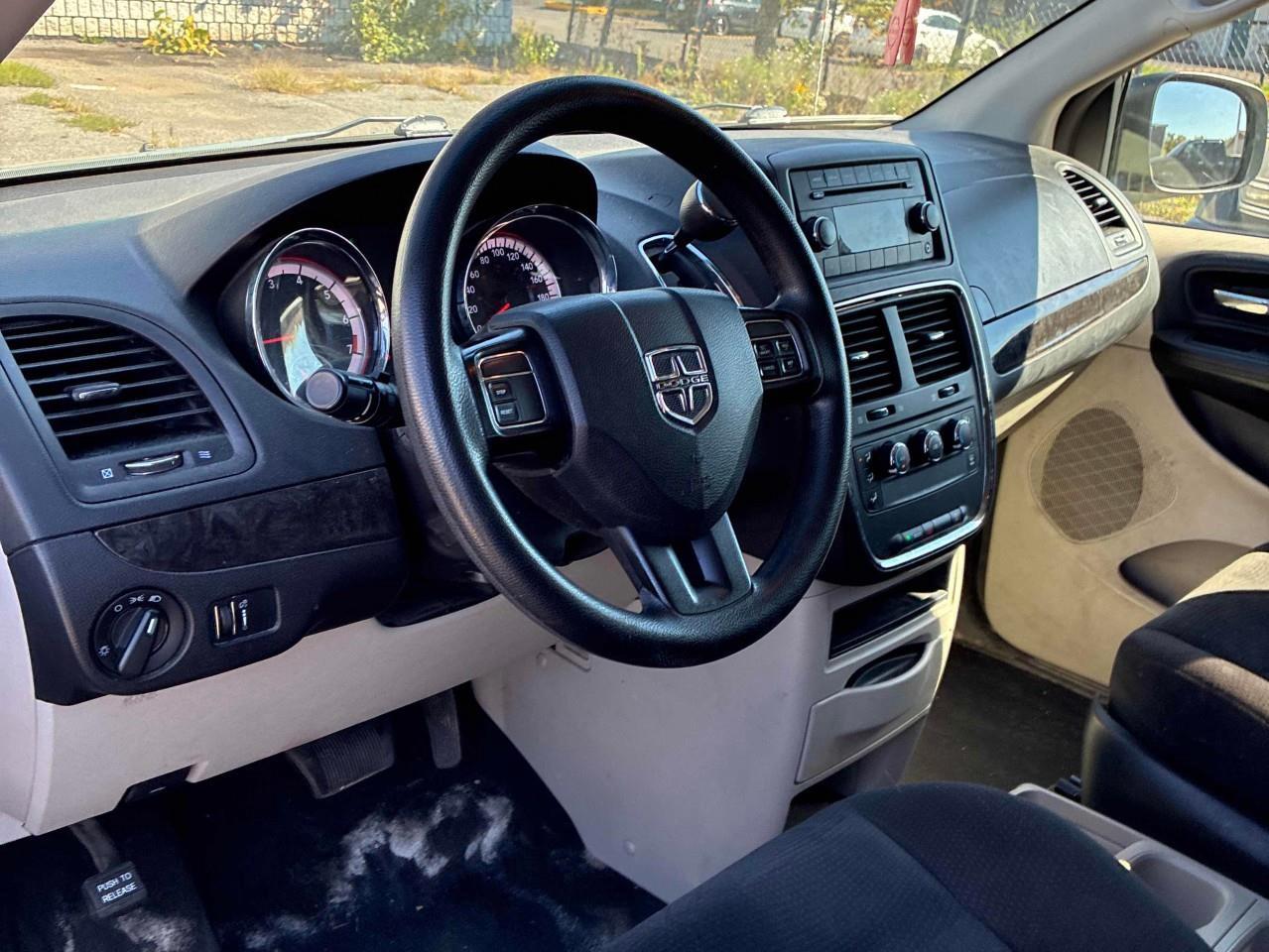 2015 Dodge Grand Caravan SE/SXT Passenger Van Photo