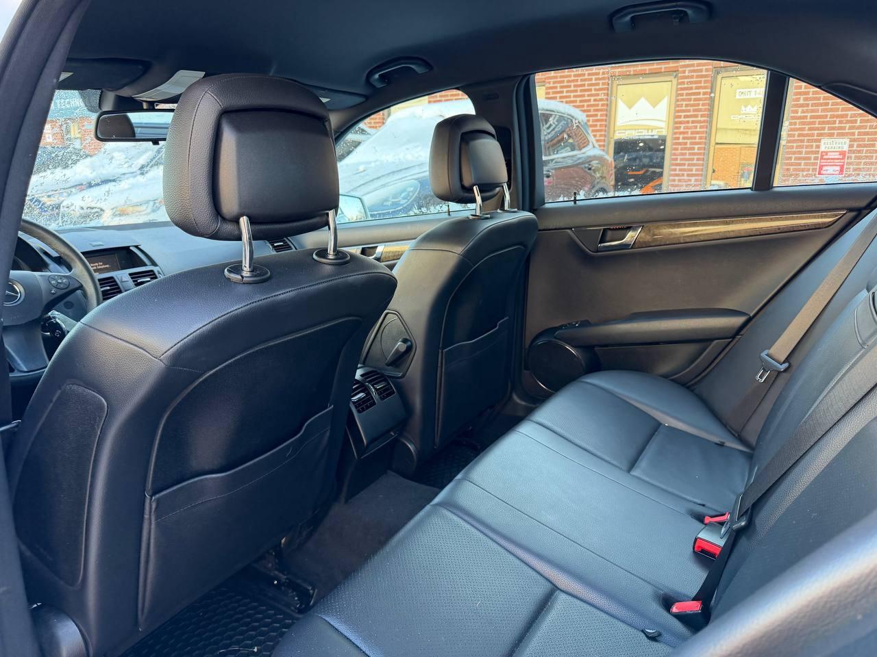 2010 Mercedes-Benz C-Class 4dr Sdn C 250 4MATIC, ONE OWNER, NO ACCIDENT Photo