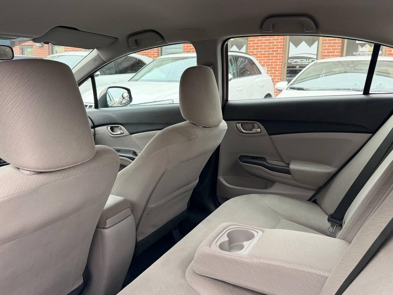 2013 Honda Civic 4dr Auto LX Photo