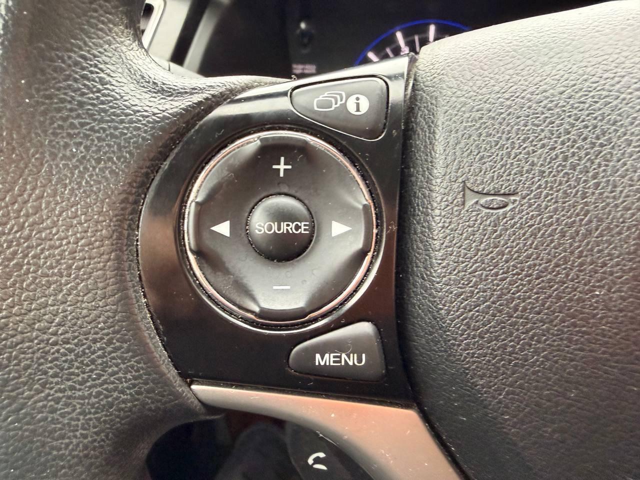 2013 Honda Civic 4dr Auto LX Photo