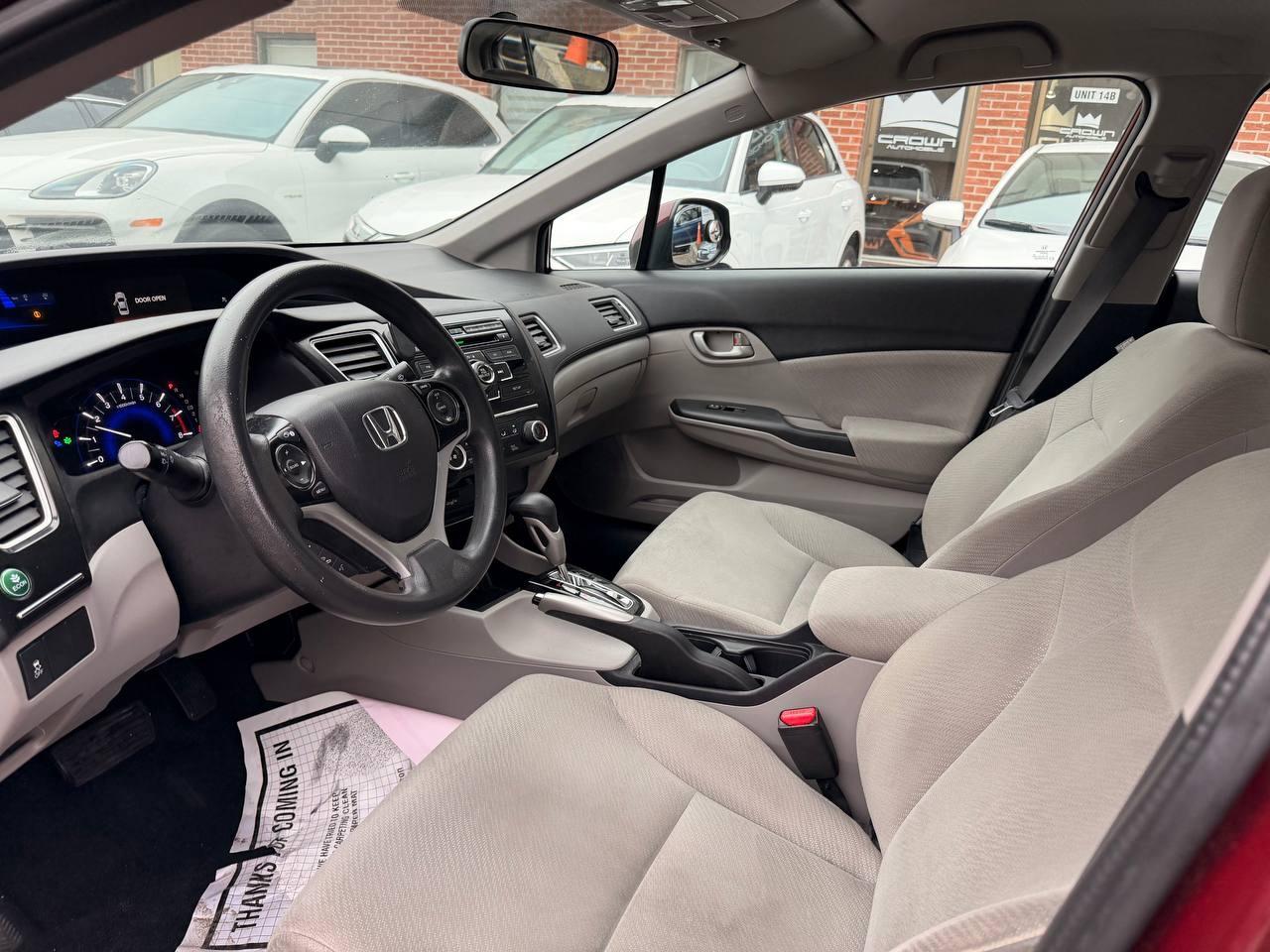 2013 Honda Civic 4dr Auto LX Photo