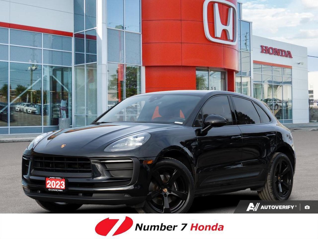 2023 Porsche Macan AWD Photo