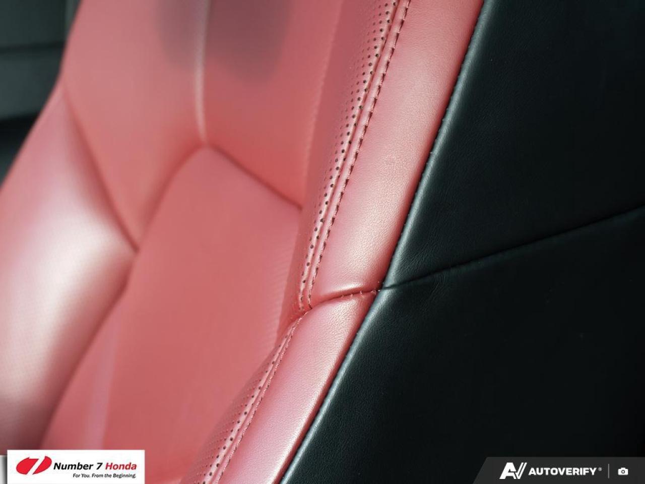 2023 Porsche Macan AWD Photo