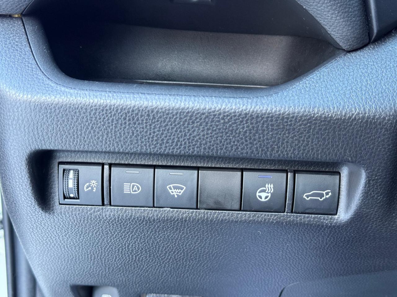 2021 Toyota RAV4 XSE   AWD   HYBRID   NO ACCIDENT   JBL SOUND  TECH Photo