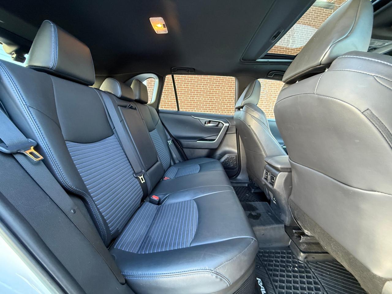 2021 Toyota RAV4 XSE   AWD   HYBRID   NO ACCIDENT   JBL SOUND  TECH Photo