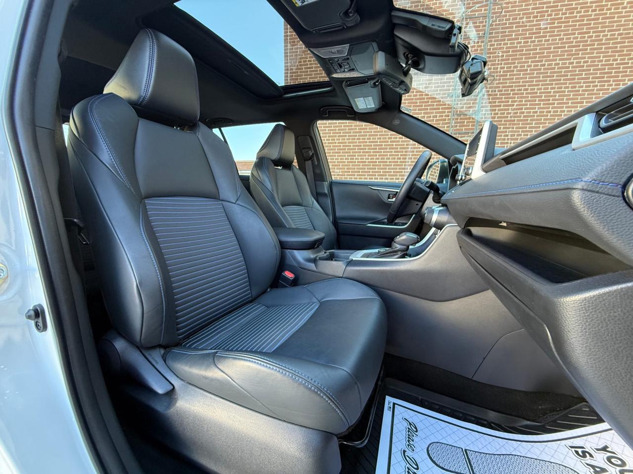 2021 Toyota RAV4 XSE   AWD   HYBRID   NO ACCIDENT   JBL SOUND  TECH Photo