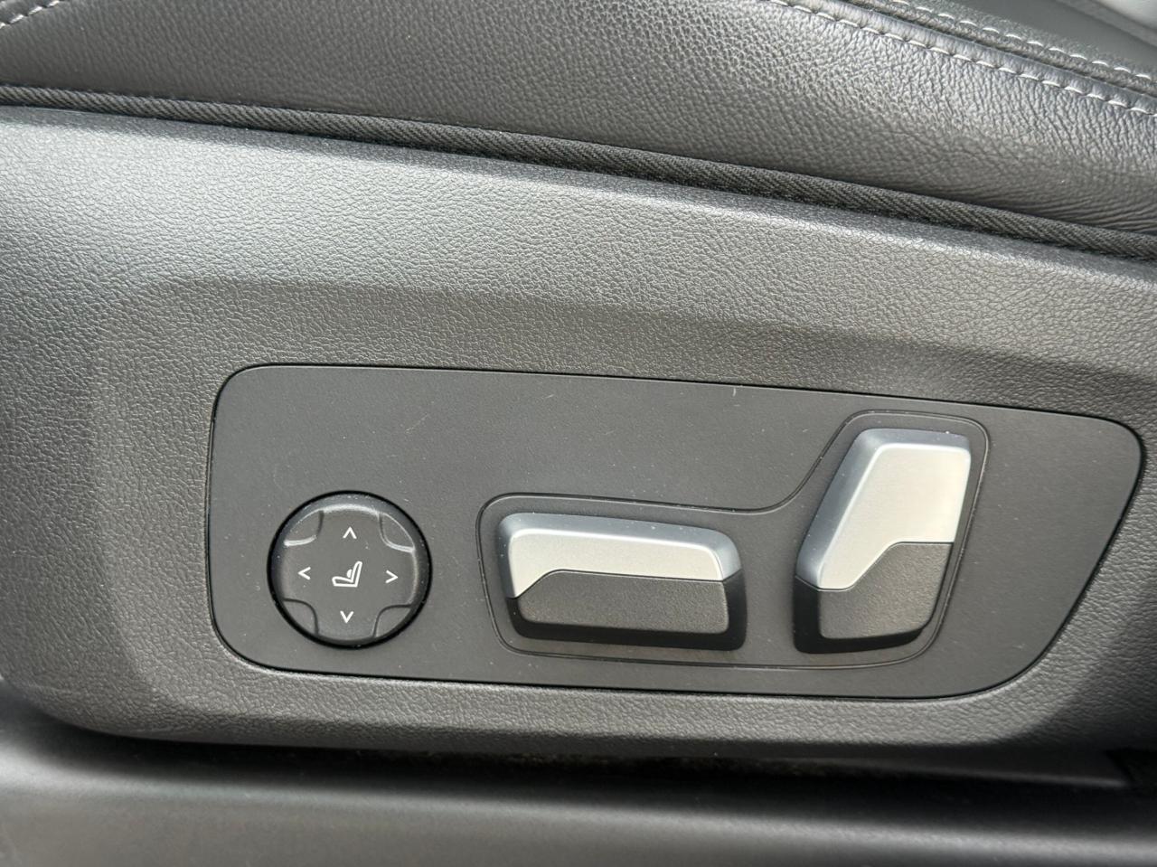 2023 BMW X3 XDRIVE 30I   ESSENTIAL   PANOMARIC SUNROOF   NO AC Photo