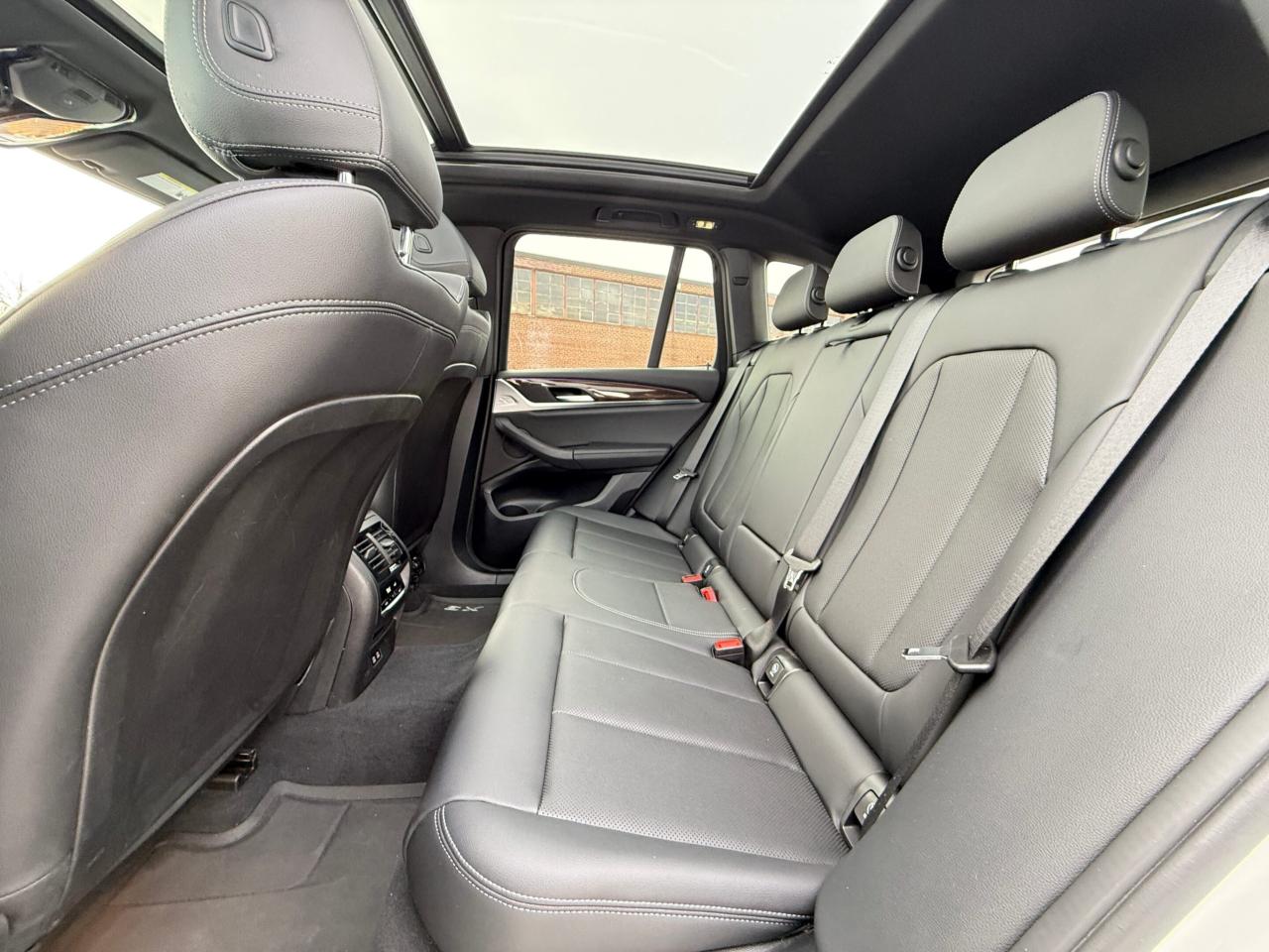 2023 BMW X3 XDRIVE 30I   ESSENTIAL   PANOMARIC SUNROOF   NO AC Photo