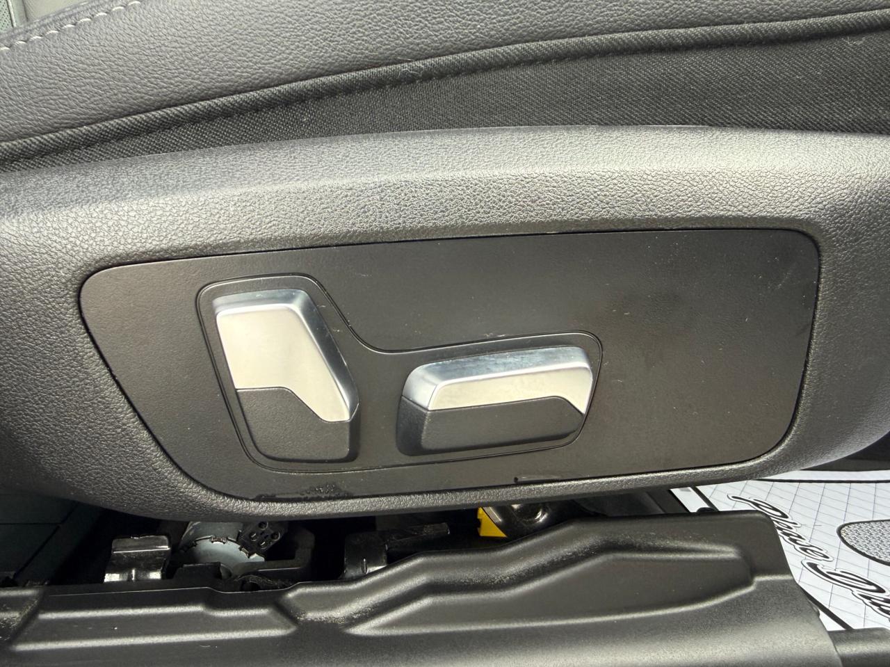 2023 BMW X3 XDRIVE 30I   ESSENTIAL   PANOMARIC SUNROOF   NO AC Photo