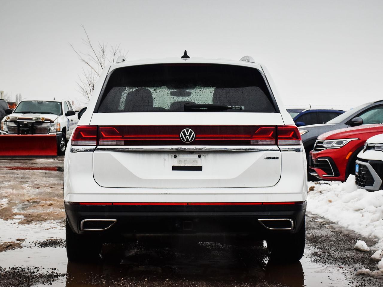 2024 Volkswagen Atlas  Photo4