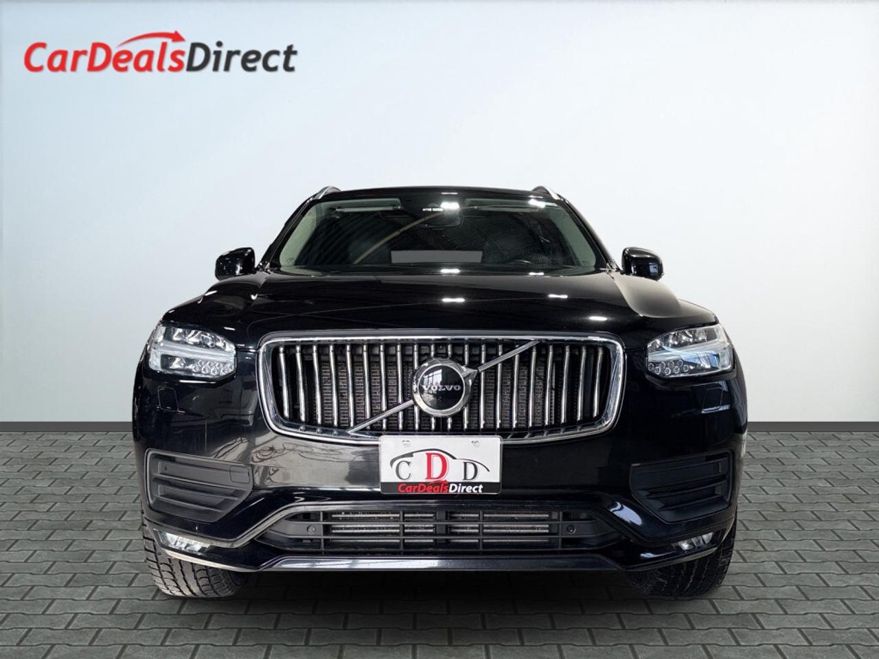 2021 Volvo XC90 T6  Momentum 7-Seater AWD / Sunroof / NAV / Drive Photo