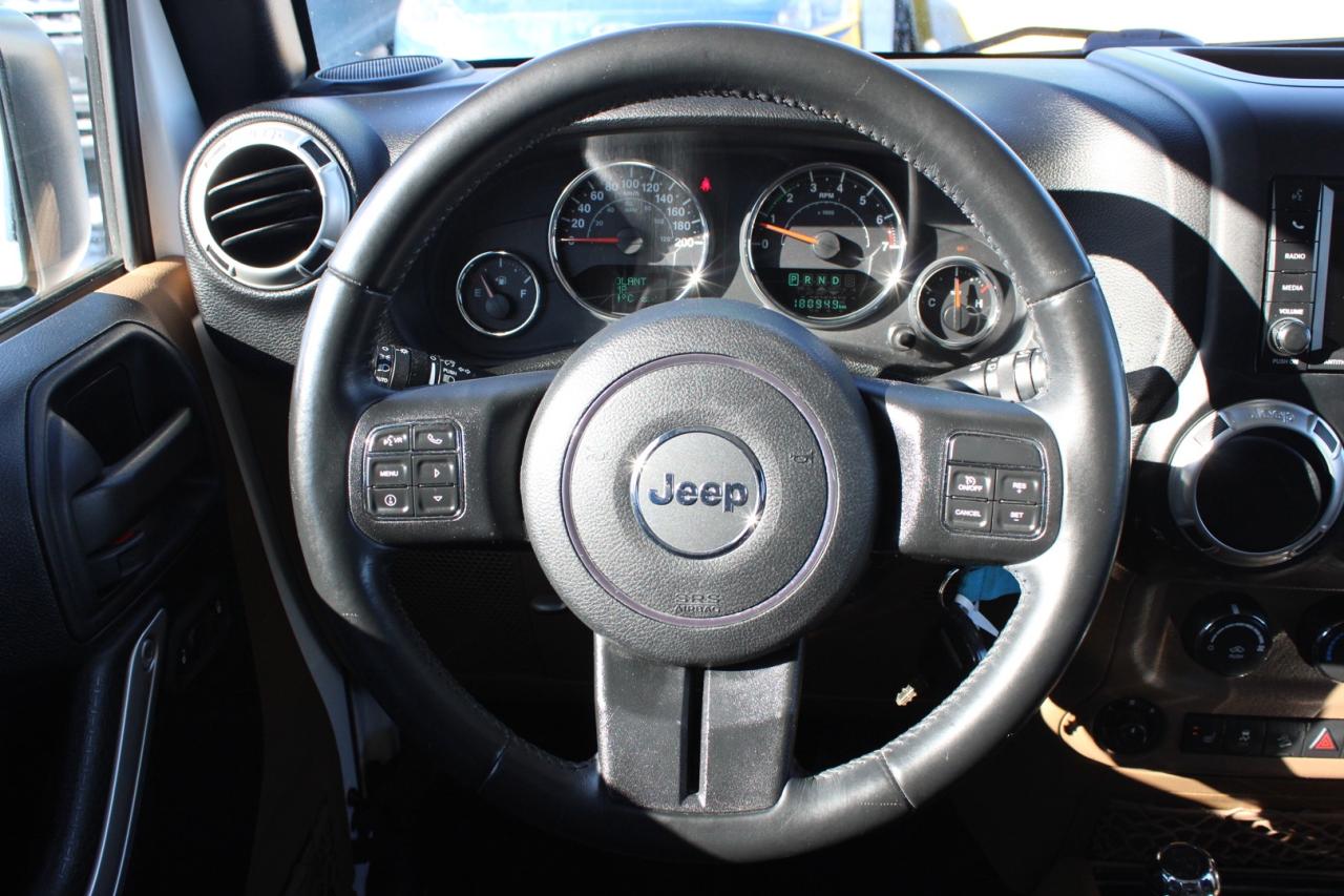 2016 Jeep Wrangler Unlimited Sahara 4WD Brown Leather Safety Certifie Photo