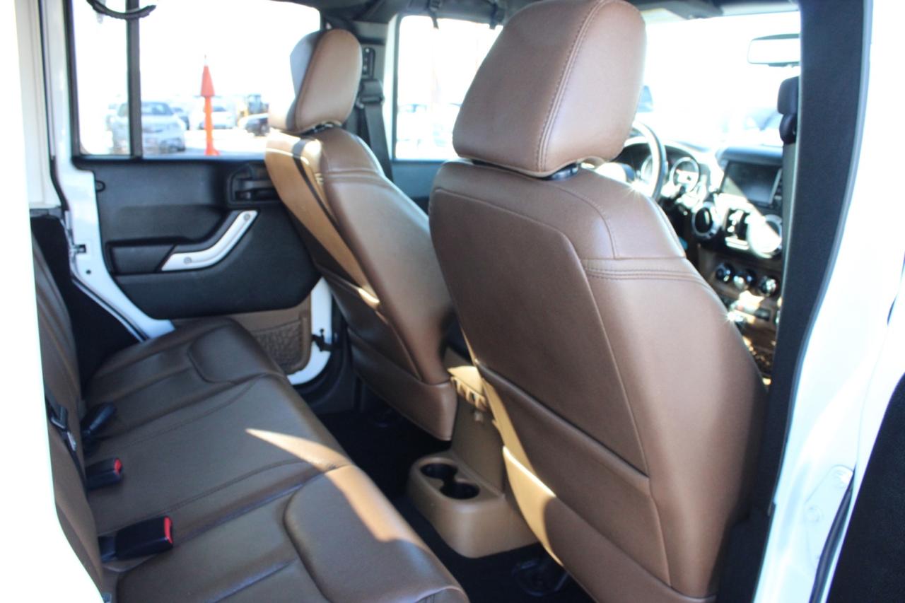 2016 Jeep Wrangler Unlimited Sahara 4WD Brown Leather Safety Certifie Photo
