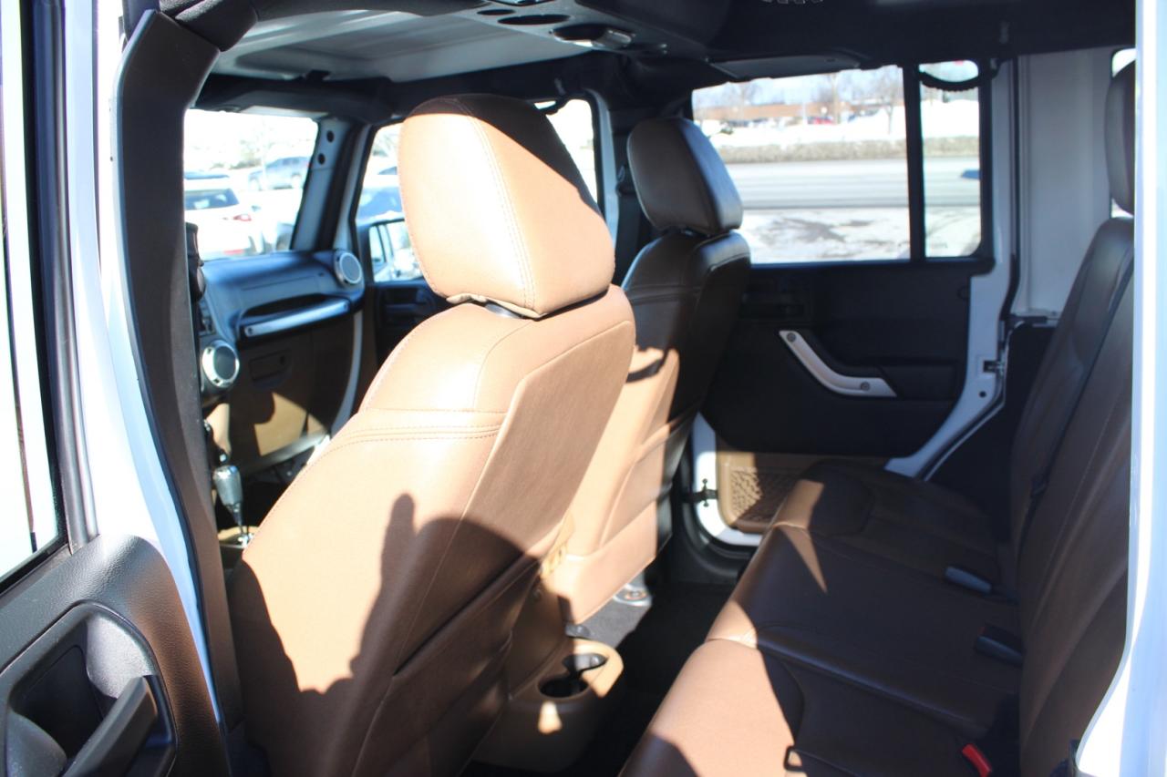 2016 Jeep Wrangler Unlimited Sahara 4WD Brown Leather Safety Certifie Photo