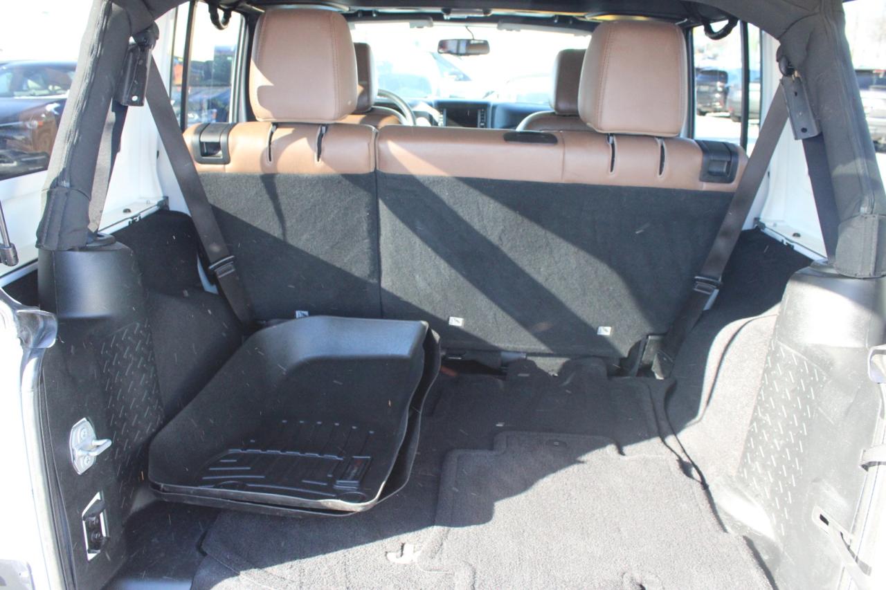 2016 Jeep Wrangler Unlimited Sahara 4WD Brown Leather Safety Certifie Photo