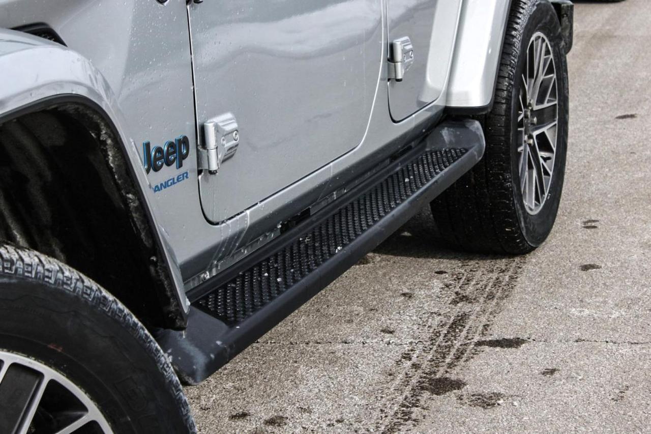 2023 Jeep Wrangler  Photo