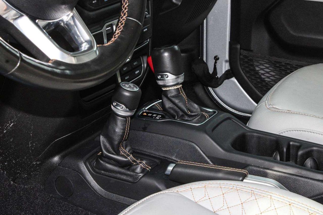 2023 Jeep Wrangler Sahara 4xe  Gps SiriusXM ReverseCamera HtdSeats Si Photo