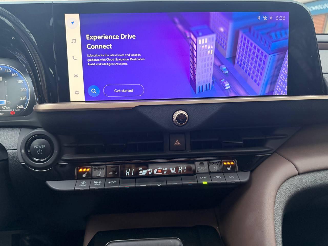 2024 Toyota Crown Limited CVT Photo