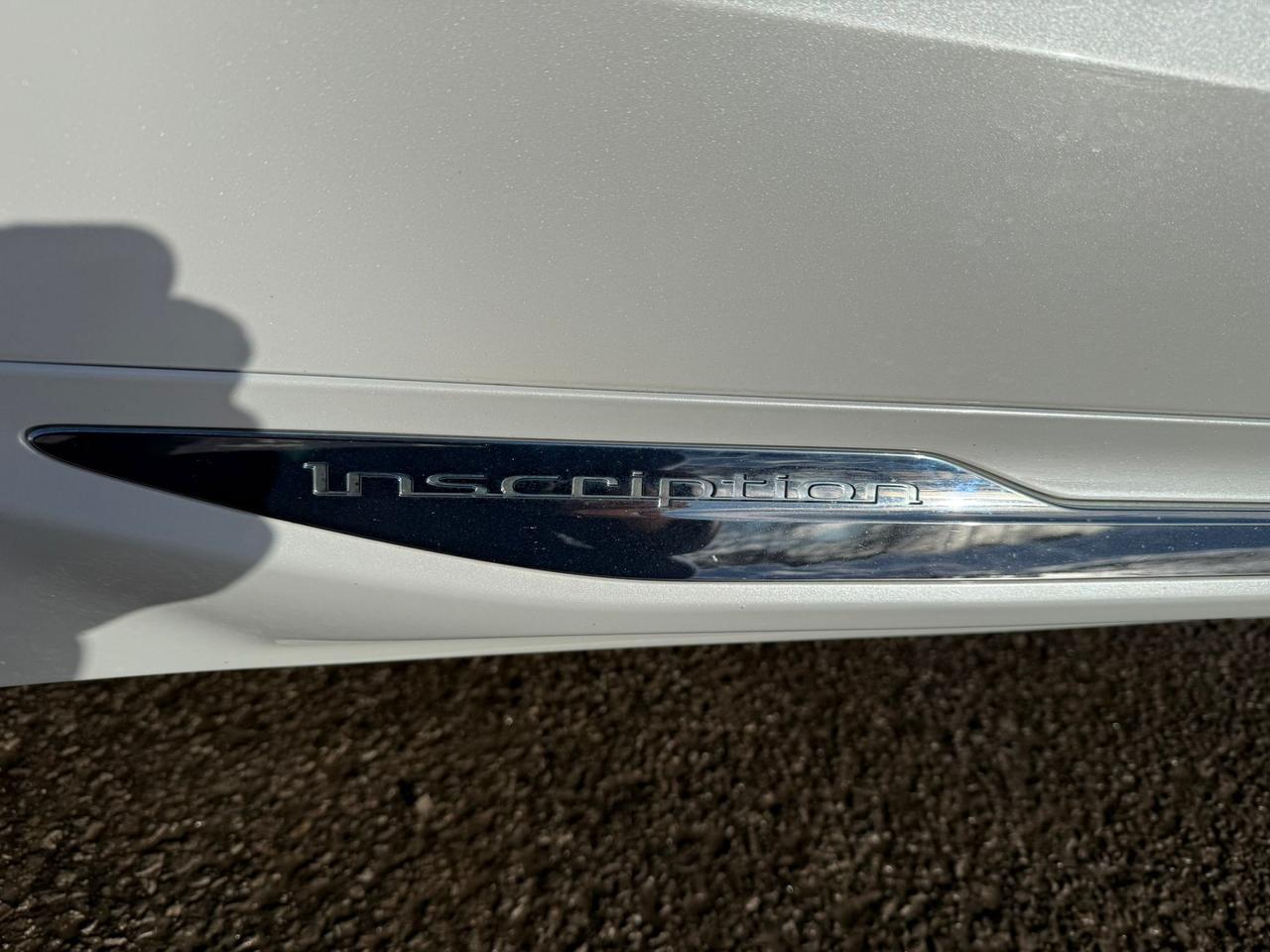 2020 Volvo XC60 Inscription - T6 AWD - Apple CarPlay / Android Aut Photo