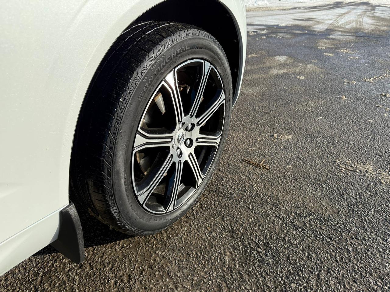 2020 Volvo XC60 Inscription - T6 AWD - Apple CarPlay / Android Aut Photo