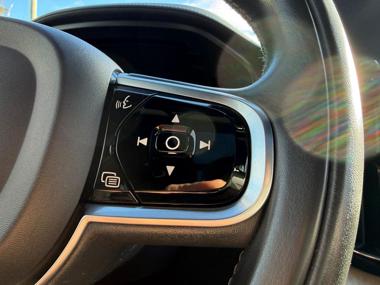 2020 Volvo XC60 Inscription - T6 AWD - Apple CarPlay / Android Aut Photo