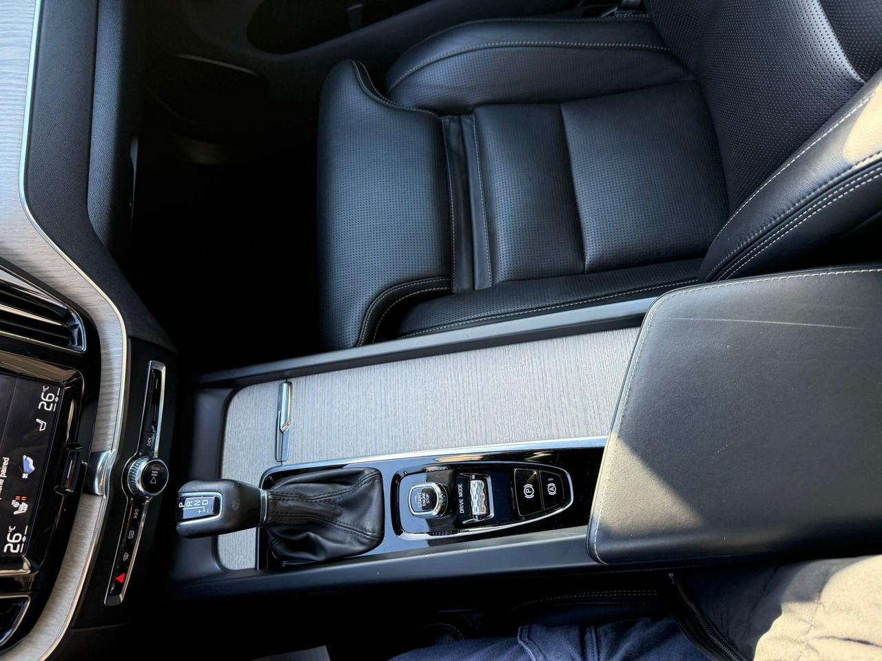 2020 Volvo XC60 Inscription - T6 AWD - Apple CarPlay / Android Aut Photo