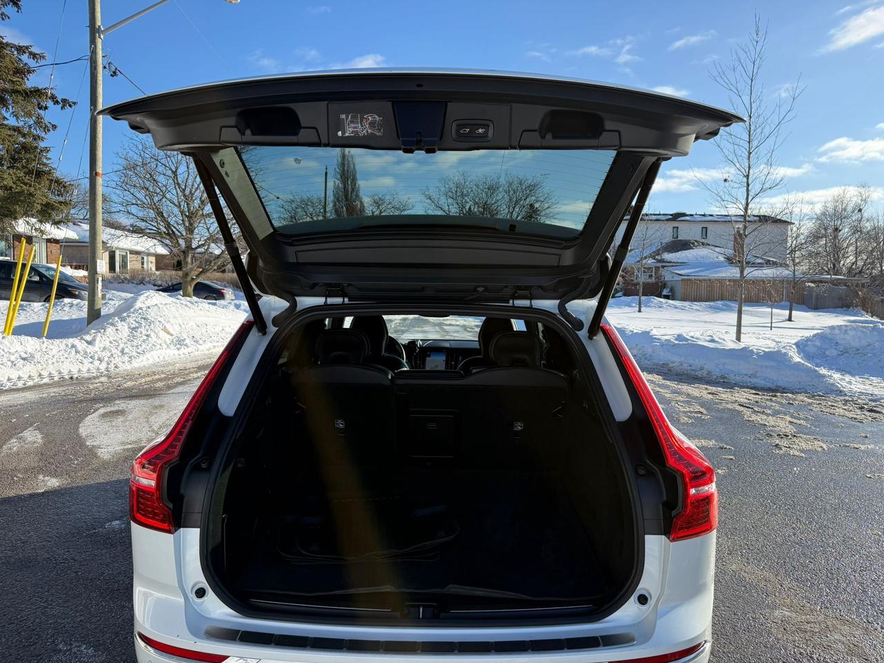 2020 Volvo XC60 Inscription - T6 AWD - Apple CarPlay / Android Aut Photo