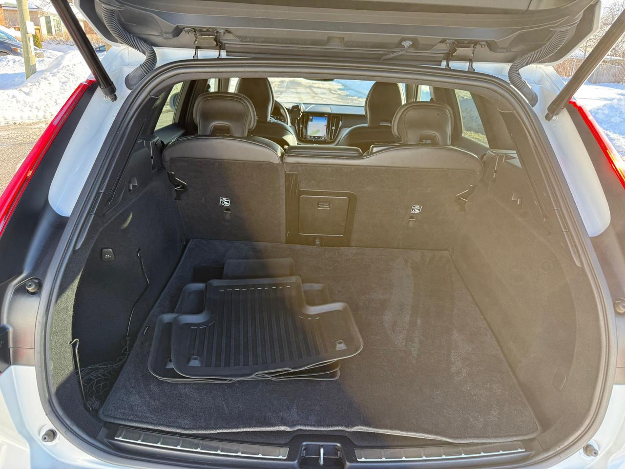 2020 Volvo XC60 Inscription - T6 AWD - Apple CarPlay / Android Aut Photo