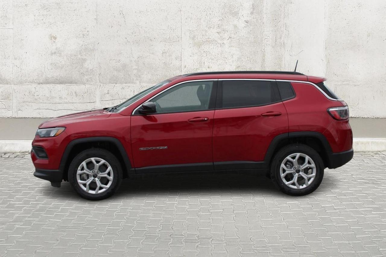 2025 Jeep Compass NORTH 4X4 Photo
