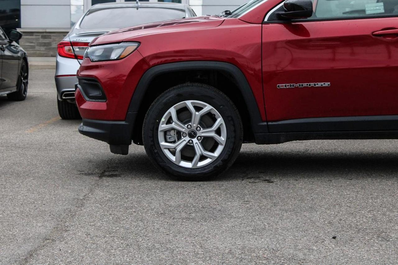 2025 Jeep Compass NORTH 4X4 Photo