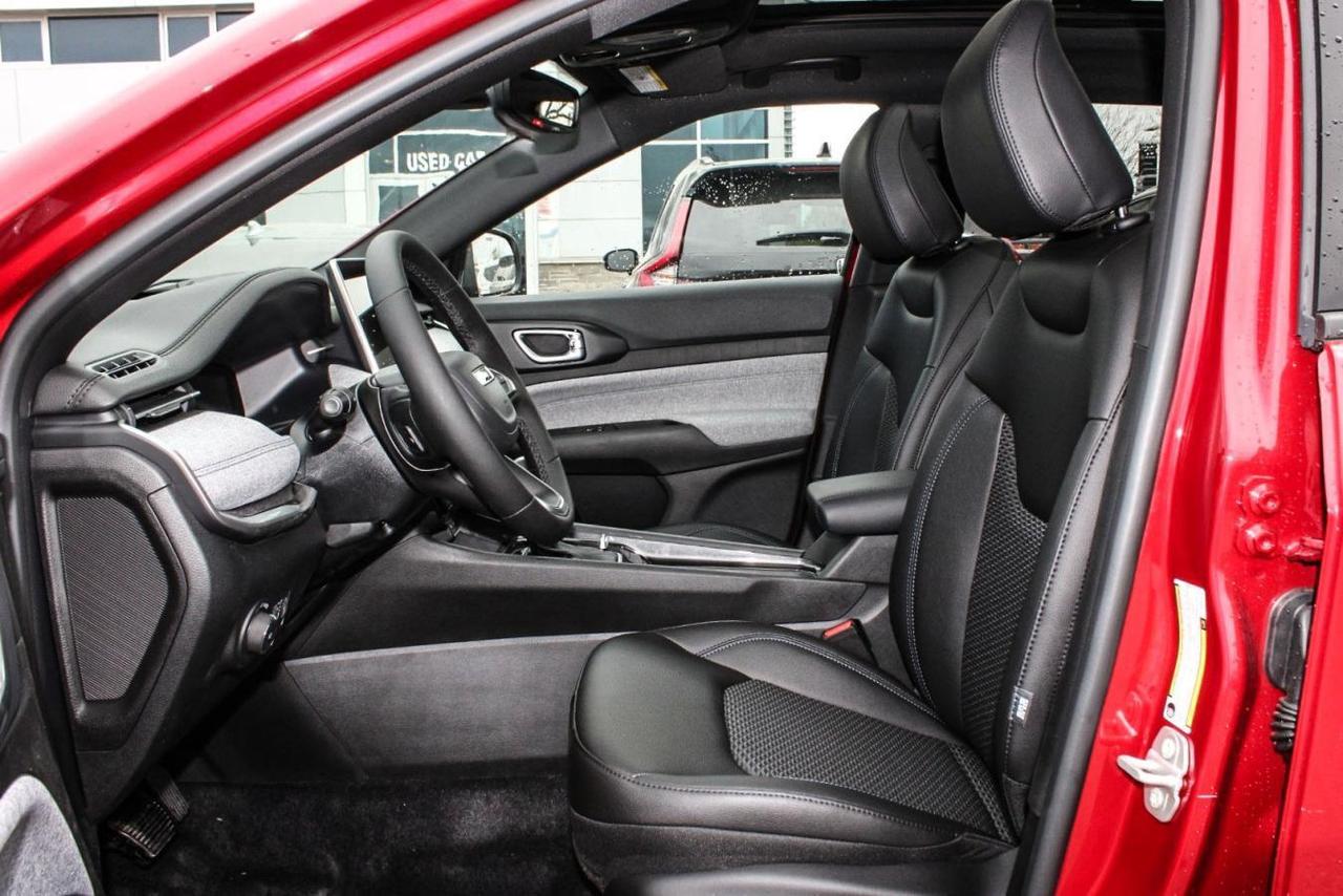 2025 Jeep Compass NORTH 4X4 Photo