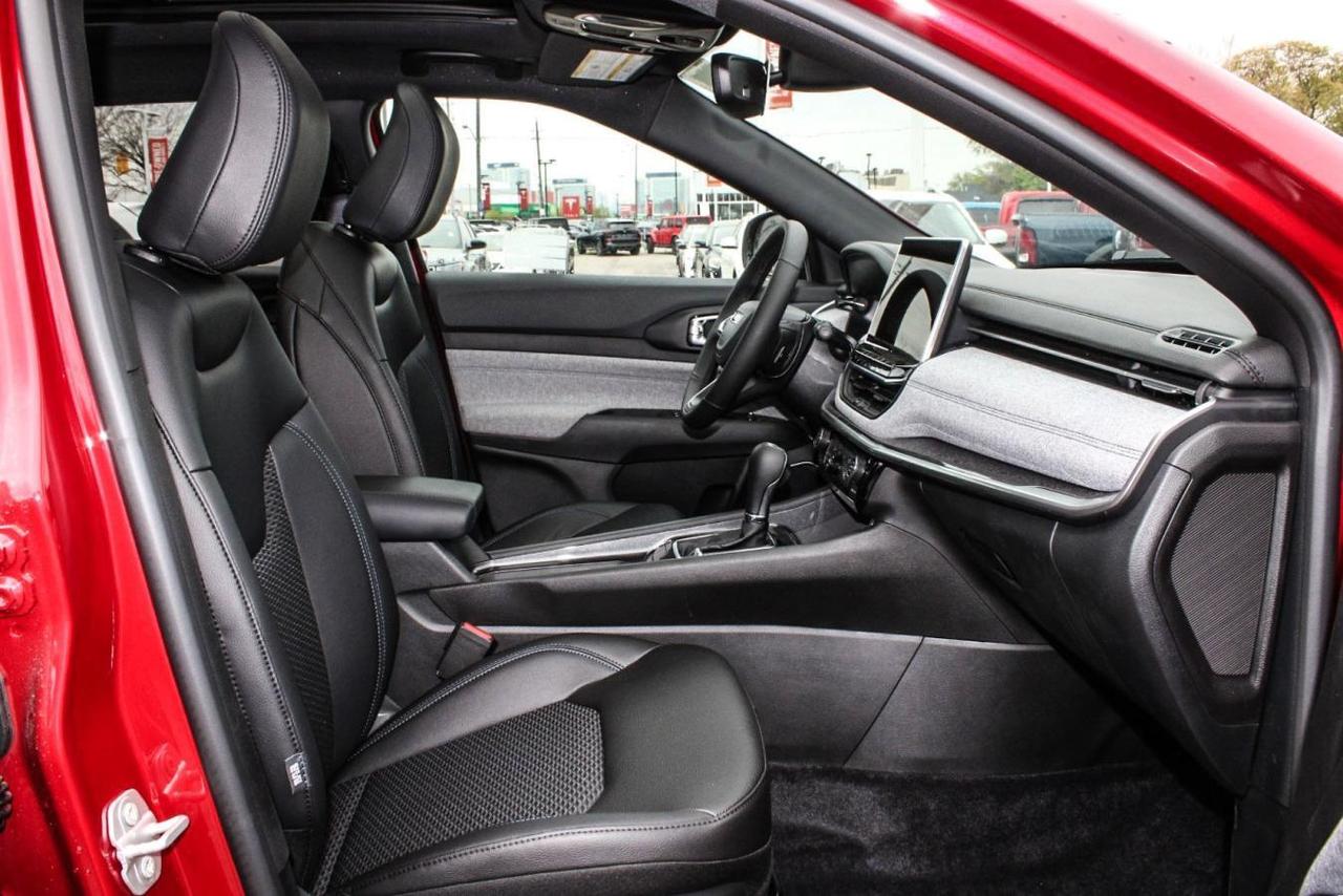 2025 Jeep Compass NORTH 4X4 Photo