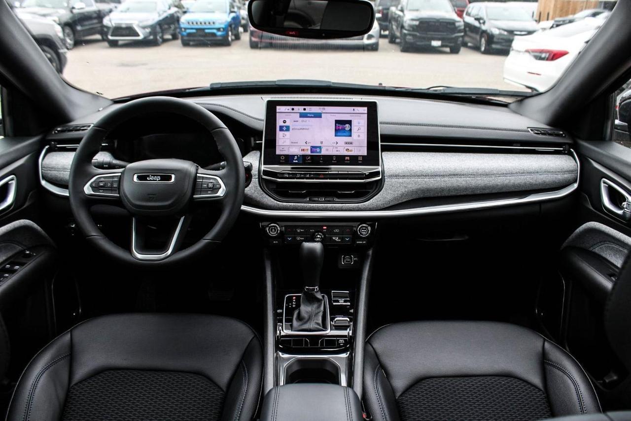 2025 Jeep Compass NORTH 4X4 Photo