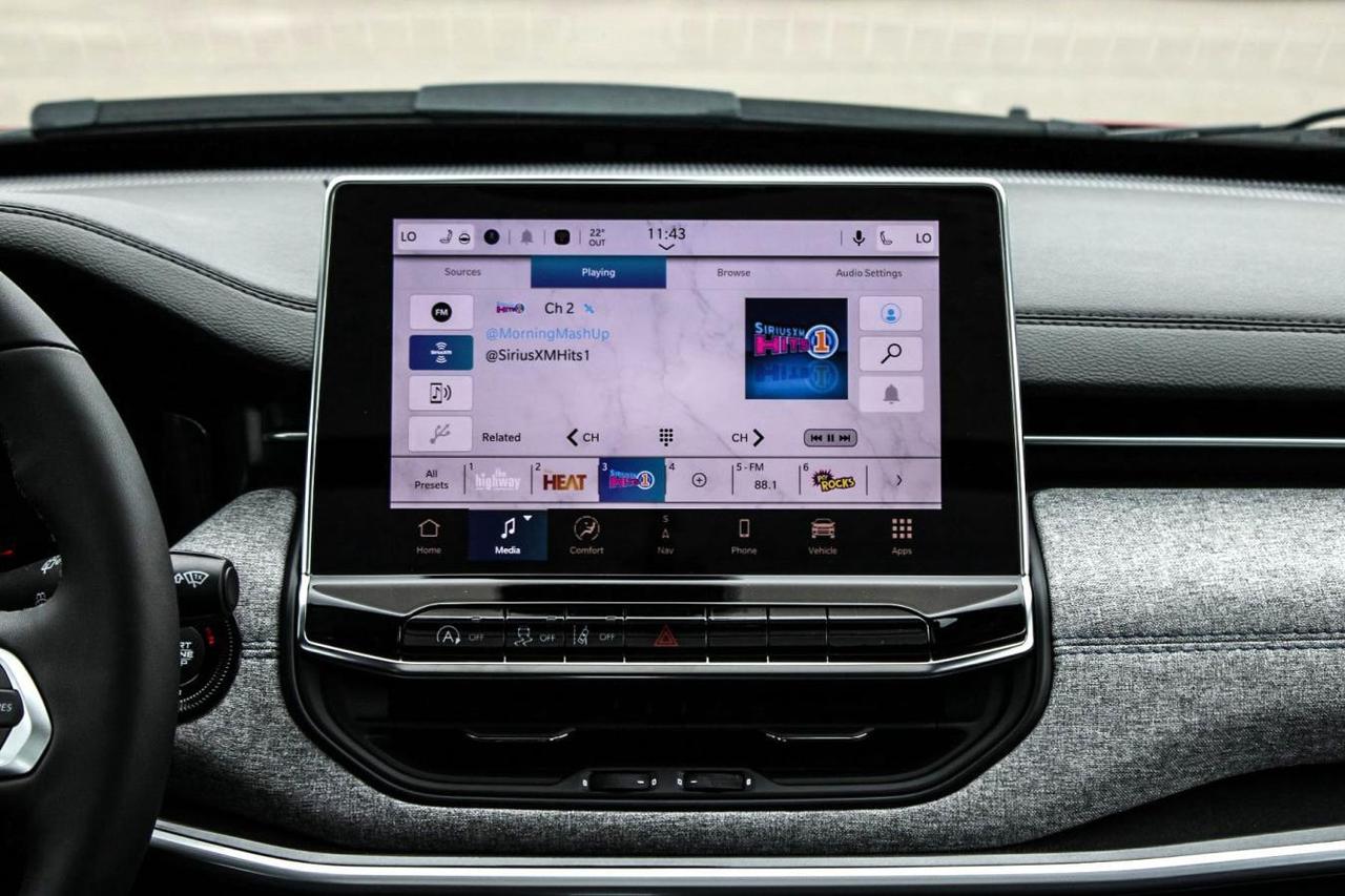 2025 Jeep Compass NORTH 4X4 Photo