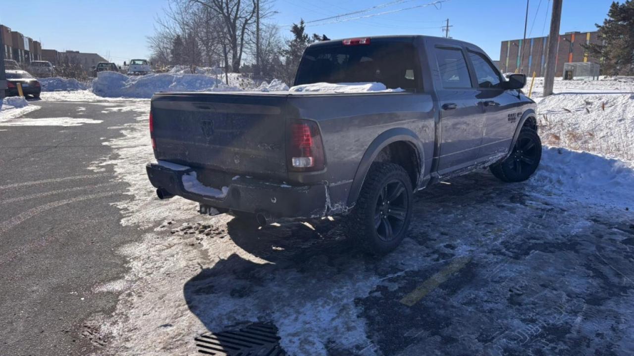 2022 RAM 1500 Classic Warlock 4x4 Crew Cab/Big Screen/NAVI/CarPlay/Clean Photo