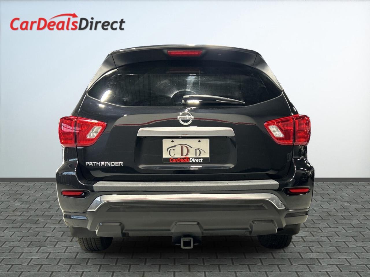 2017 Nissan Pathfinder 7 Seater / Extra Set of Winters / Back-Up Camera / Photo4