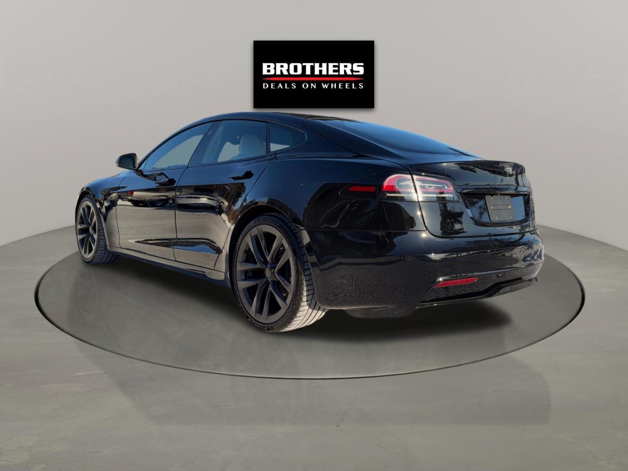 2022 Tesla Model S AWD Photo4