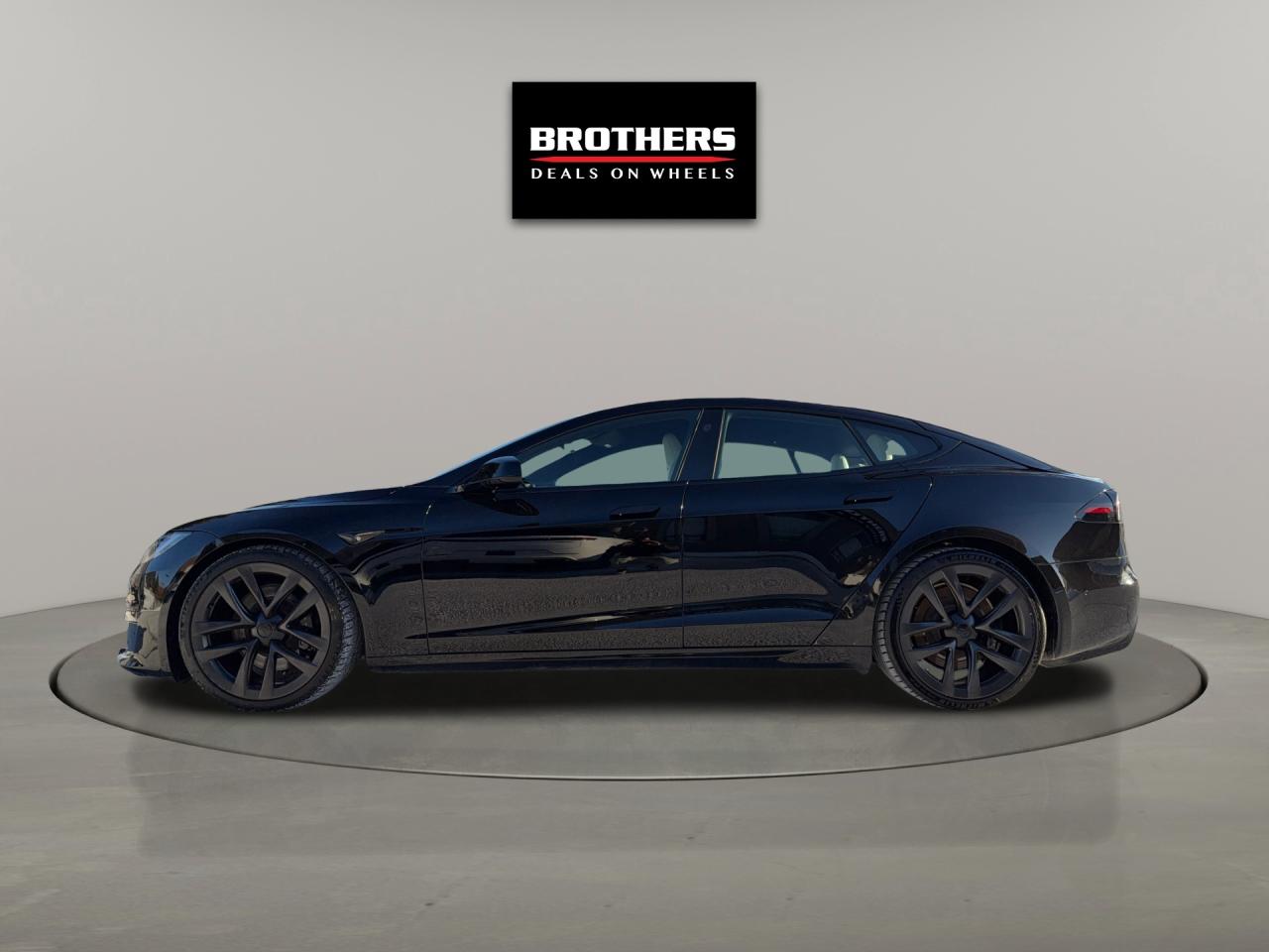 2022 Tesla Model S AWD Photo
