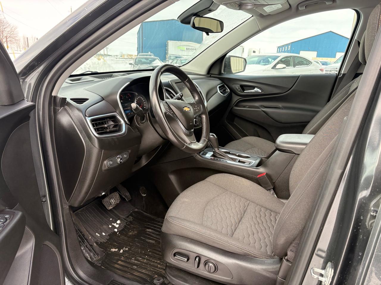 2021 Chevrolet Equinox AWD 4dr Photo