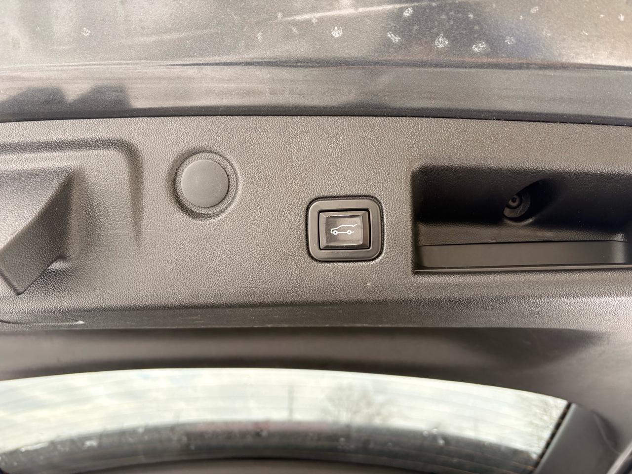 2021 Chevrolet Equinox AWD 4dr Photo