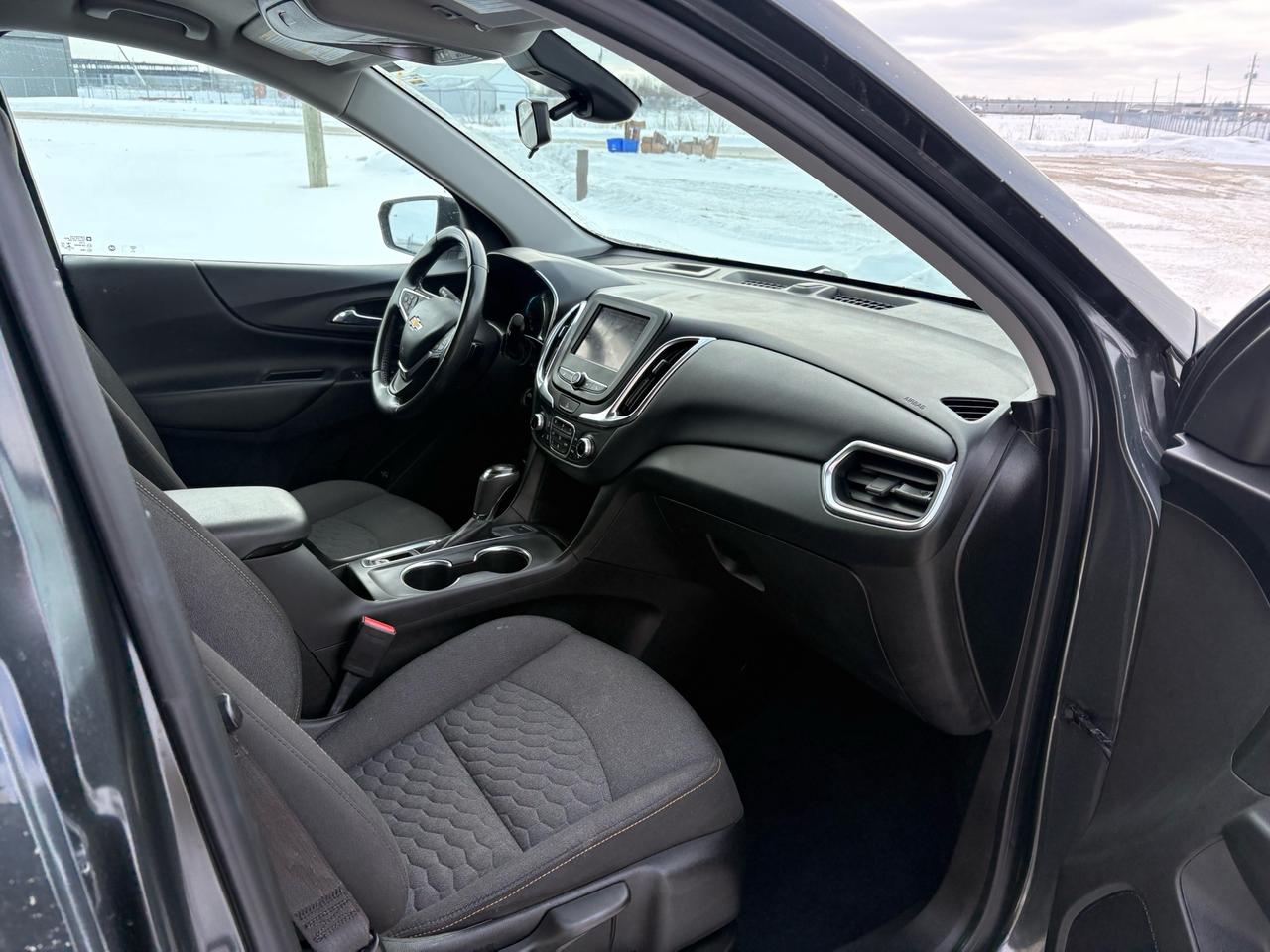 2021 Chevrolet Equinox AWD 4dr Photo