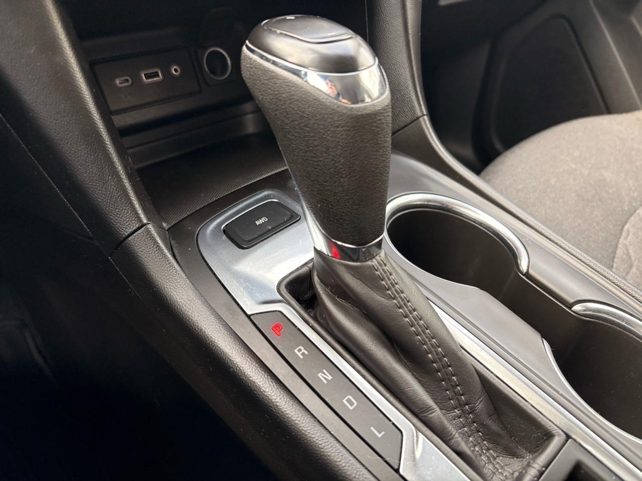 2021 Chevrolet Equinox AWD 4dr Photo