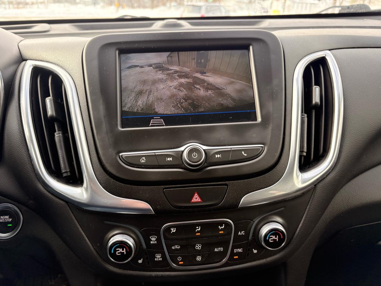 2021 Chevrolet Equinox AWD 4dr Photo