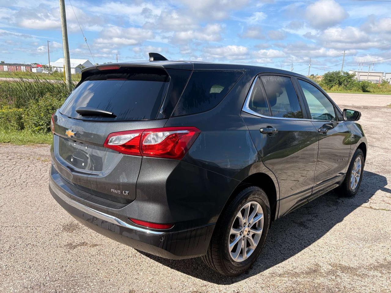 2021 Chevrolet Equinox AWD 4dr Photo3