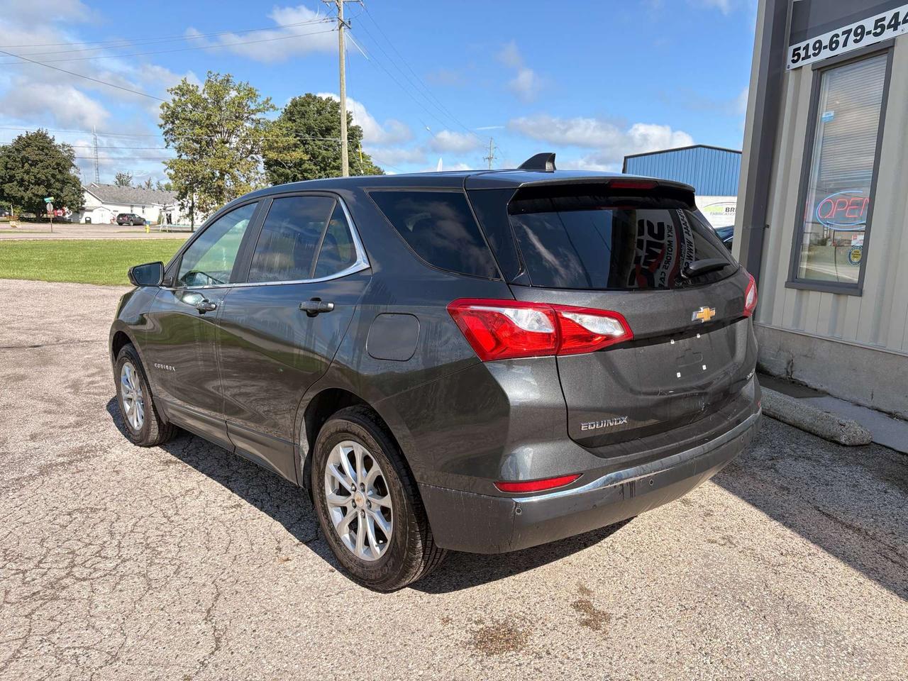 2021 Chevrolet Equinox AWD 4dr Photo