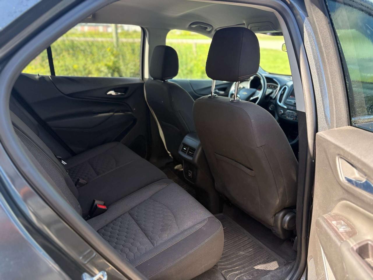 2021 Chevrolet Equinox AWD 4dr Photo