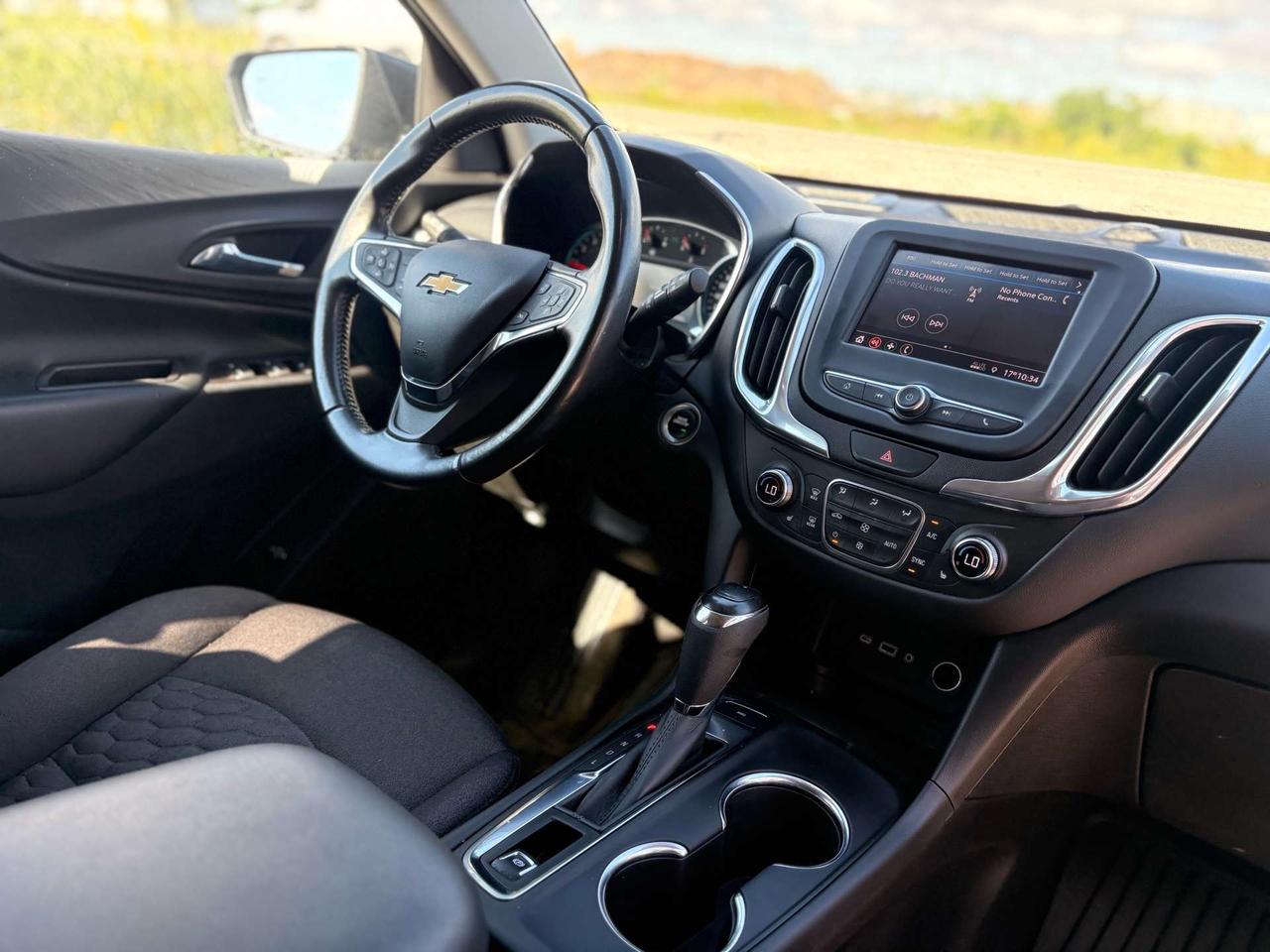 2021 Chevrolet Equinox AWD 4dr Photo