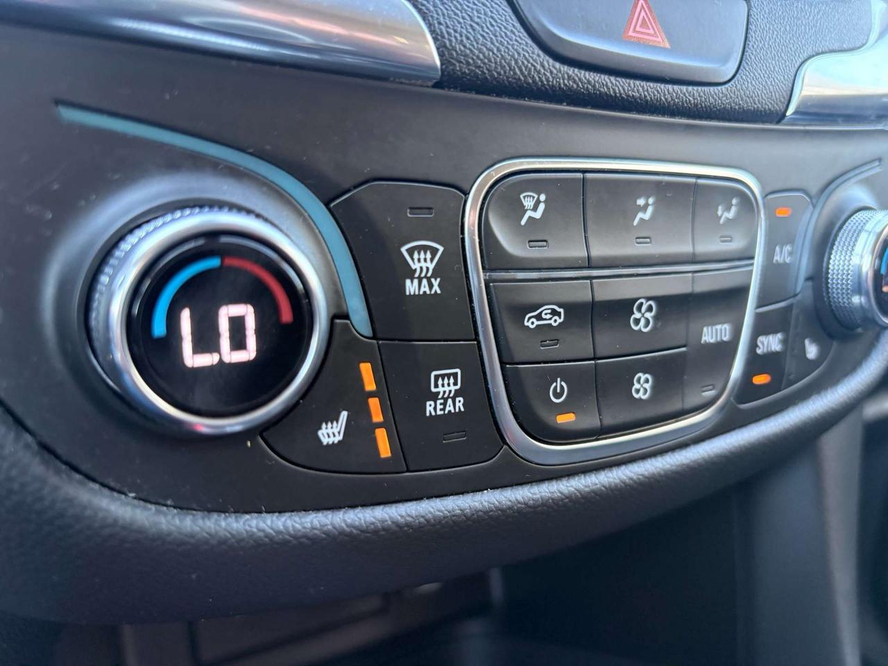 2021 Chevrolet Equinox AWD 4dr Photo