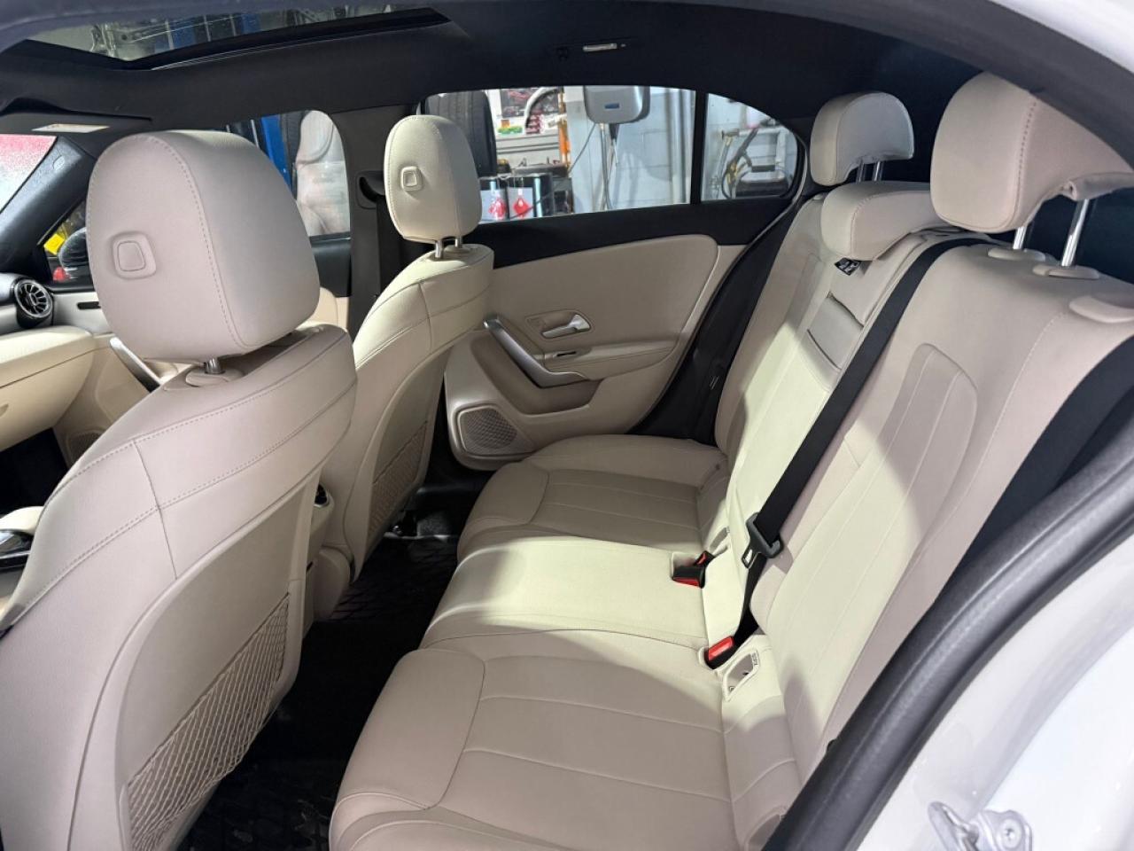 2020 Mercedes-Benz A-Class A 220 4MATIC/ AMG Pkg/ White Leather/NAVI/Sunroof/ Photo